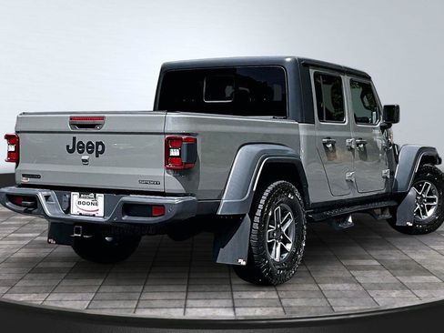 Used 2021 Jeep Gladiator Sport AWD/4WD image 13