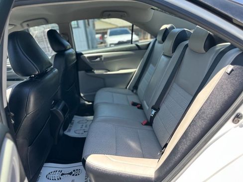 Used 2016 Toyota Camry SE FWD image 17