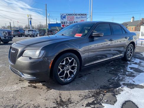Used 2015 Chrysler 300 S w/ 300S Premium Group image 7