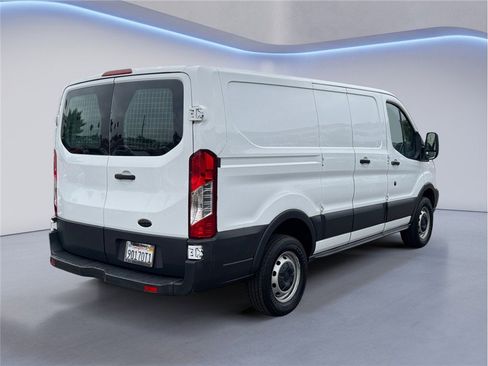Used 2015 Ford Transit 250 130 Low Roof image 6