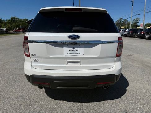 Used 2013 Ford Explorer XLT FWD image 3
