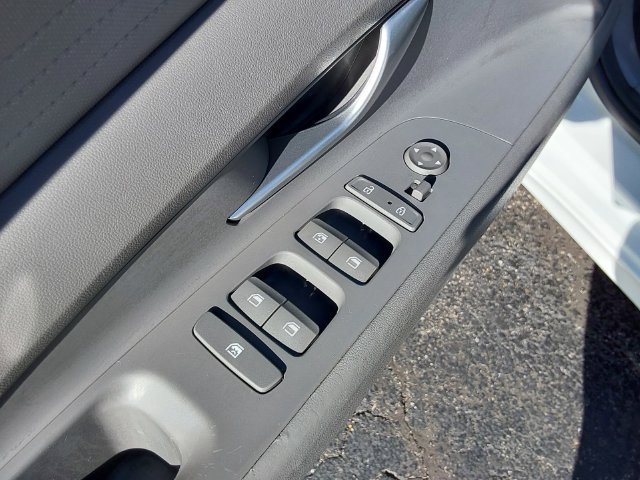 Used 2023 Hyundai Elantra SEL FWD image 16