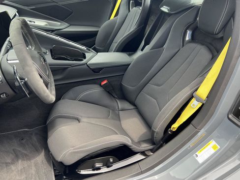 Used 2025 Chevrolet Corvette Stingray Convertible w/ Z51 Performance Package RWD image 10
