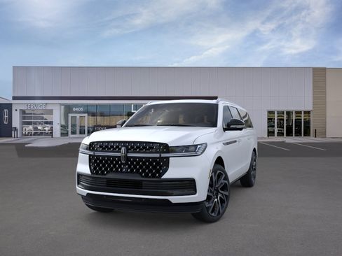 New 2026 Lincoln Navigator L Black Label AWD/4WD image 2