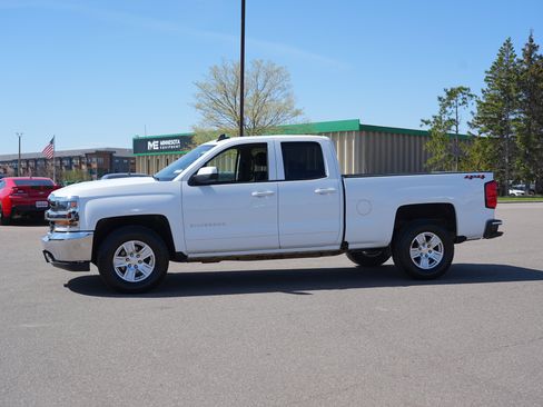 Used 2019 Chevrolet Silverado 1500 LT AWD/4WD image 6