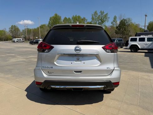 Used 2018 Nissan Rogue SL image 5