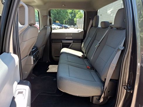 Used 2018 Ford F150 XLT w/ Equipment Group 302A Luxury AWD/4WD image 11