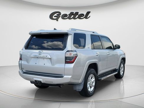 Used 2017 Toyota 4Runner SR5 Premium RWD image 5