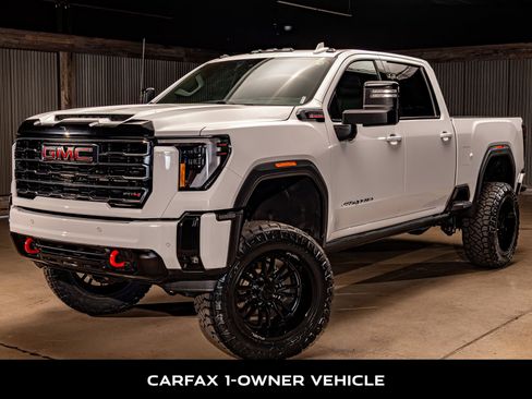 Used 2025 GMC Sierra 2500 AT4 image 5
