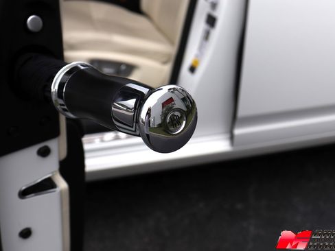 Used 2010 Rolls-Royce Ghost image 40