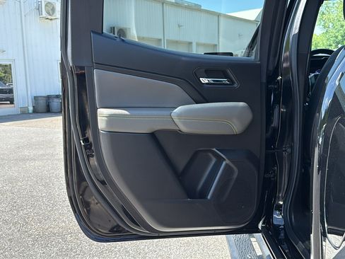 Used 2024 Chevrolet Colorado ZR2 w/ ZR2 Convenience Package III AWD/4WD image 26