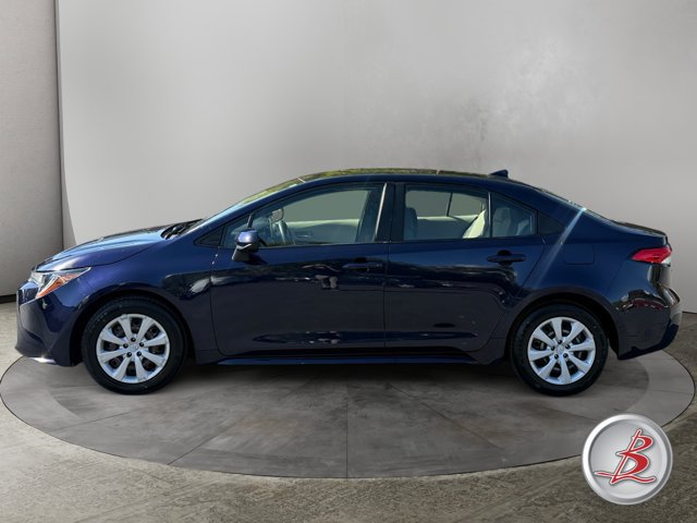 Used 2020 Toyota Corolla LE w/ Carpet Mat Package (TMS) FWD image 4