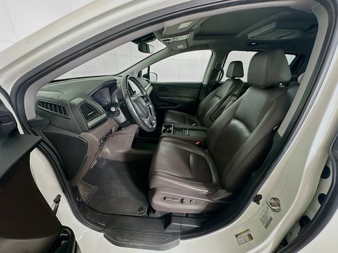 Used 2019 Honda Odyssey Touring image 13