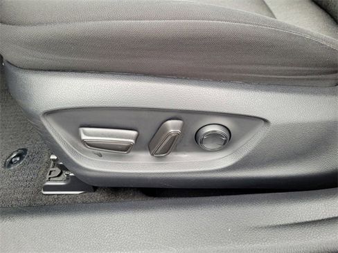 Used 2019 Toyota Camry LE image 13