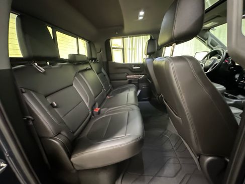 Used 2020 Chevrolet Silverado 1500 LTZ w/ LTZ Plus Package AWD/4WD image 21