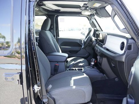 New 2026 Jeep Gladiator Sport AWD/4WD image 22
