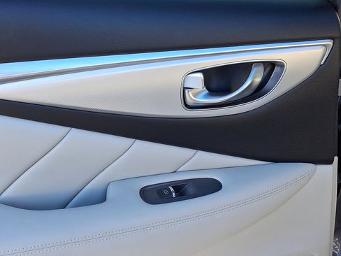 Used 2019 INFINITI Q50 Luxe w/ Essential Package (3.0T Luxe) image 18