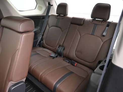 Used 2025 Honda Pilot Elite image 13