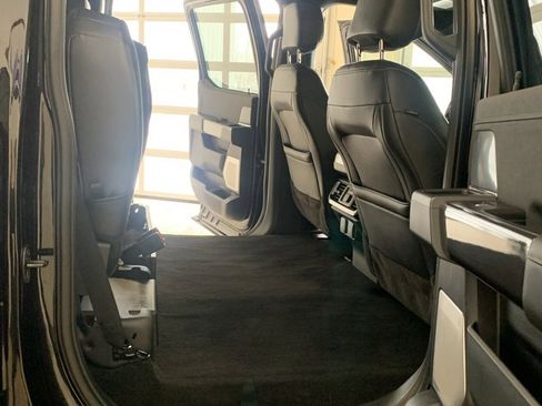 Used 2021 Ford F150 Lariat w/ Equipment Group 502A High image 19