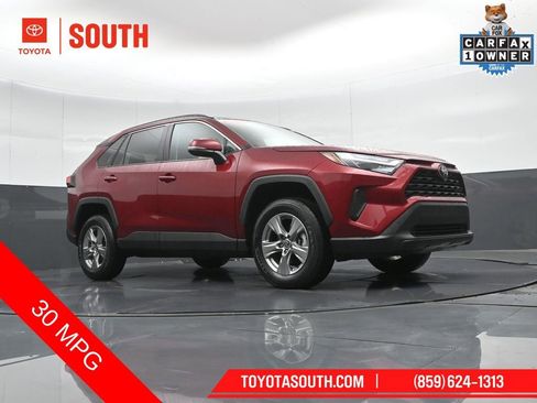 Used 2025 Toyota RAV4 XLE AWD/4WD image 37