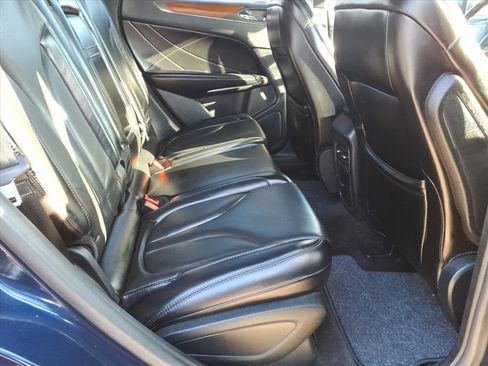 Used 2017 Lincoln MKC Reserve image 11