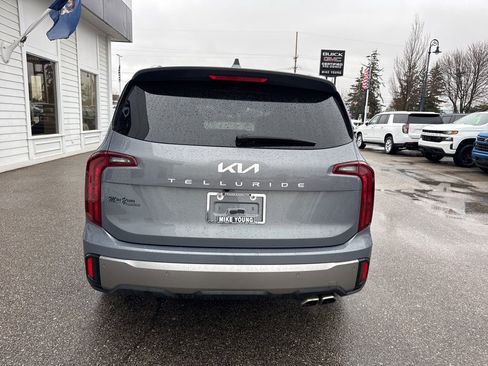 Used 2025 Kia Telluride S FWD image 6