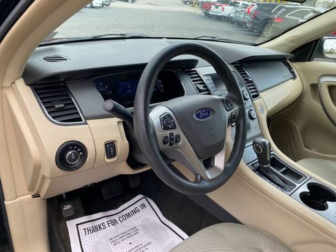 Used 2015 Ford Taurus SE FWD image 10