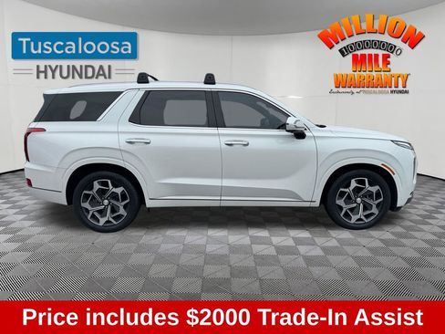 Used 2022 Hyundai Palisade Calligraphy w/ Cargo Package FWD image 2