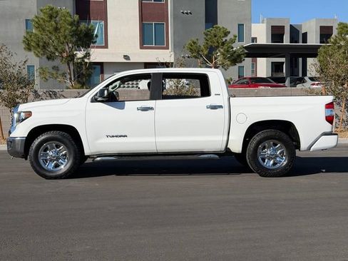 Used 2019 Toyota Tundra SR5 w/ SR5 Convenience Package image 2