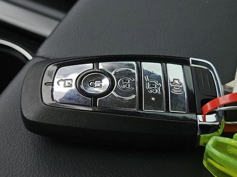 New 2026 Lincoln Nautilus Reserve w/ Jet Appearance Package image 30