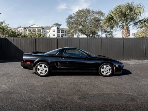 Used 1993 Acura NSX RWD image 2