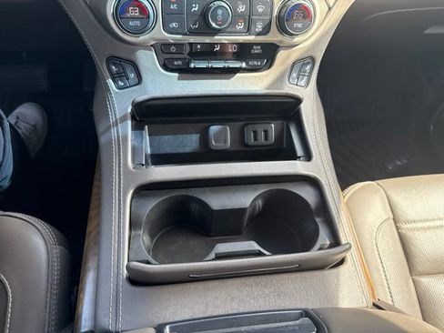 Used 2020 GMC Yukon Denali w/ Denali Ultimate Package AWD/4WD image 29