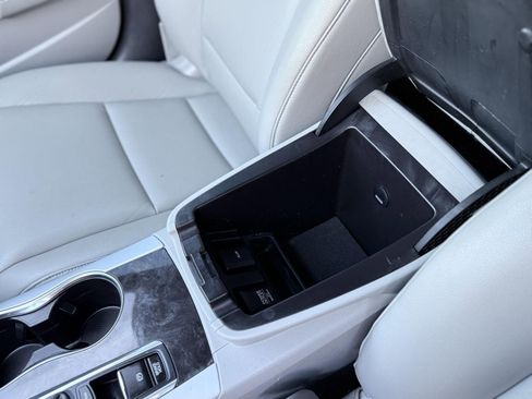 Used 2019 Acura TLX image 45