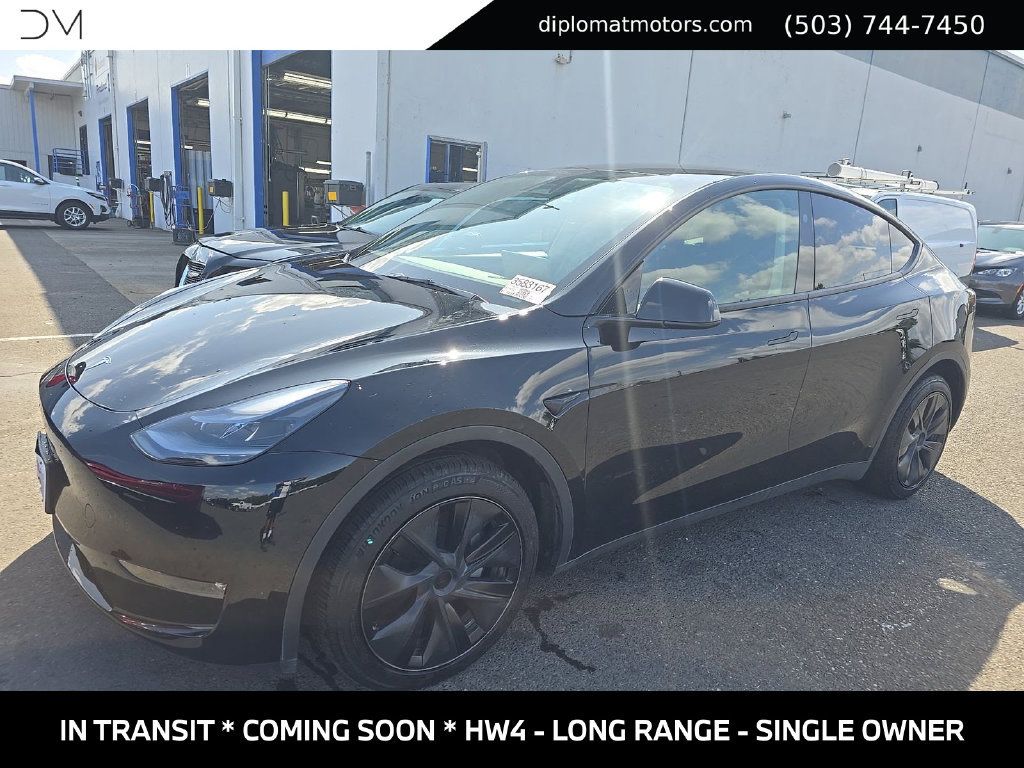 Used 2025 Tesla Model Y Long Range AWD/4WD image 1