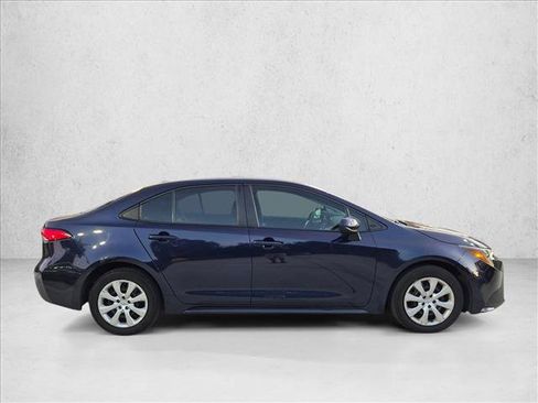 Used 2023 Toyota Corolla LE FWD image 4