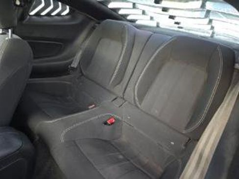 Used 2018 Ford Mustang Coupe RWD image 12