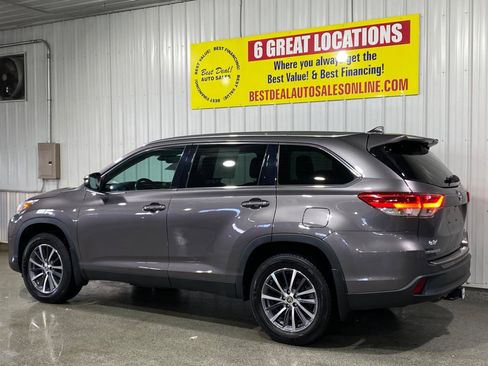 Used 2019 Toyota Highlander XLE image 6