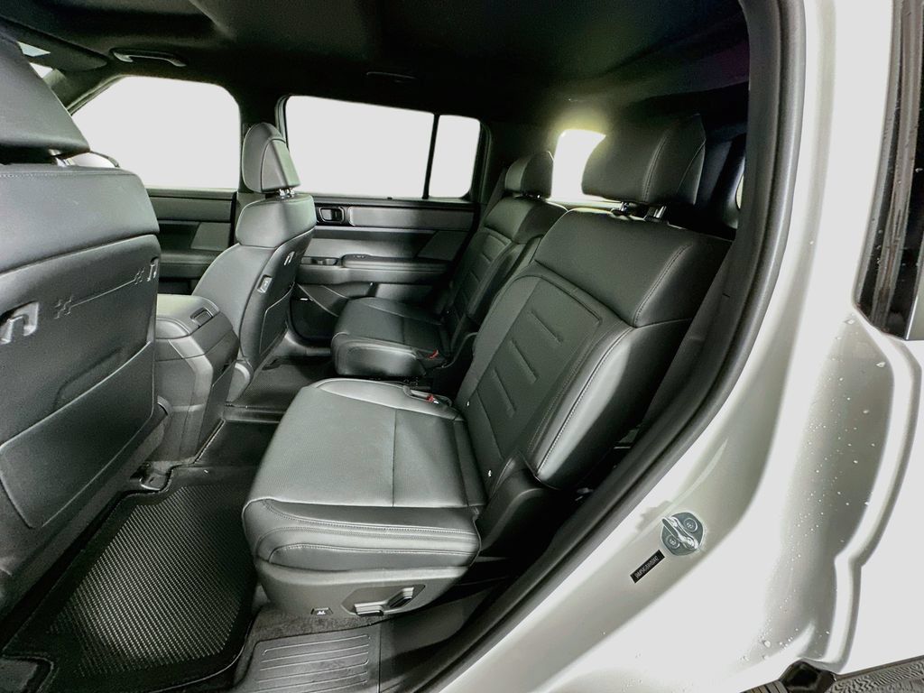 New 2027 Hyundai Santa Fe Calligraphy FWD image 17