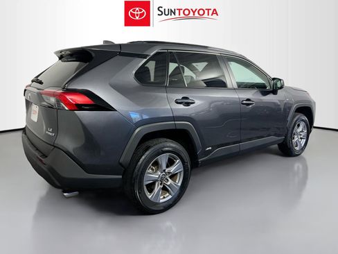 Used 2024 Toyota RAV4 LE image 4