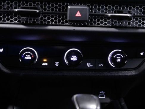 Certified 2024 Honda HR-V Sport image 30