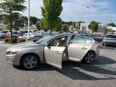 Used 2014 Volvo S60 T5 FWD image 18