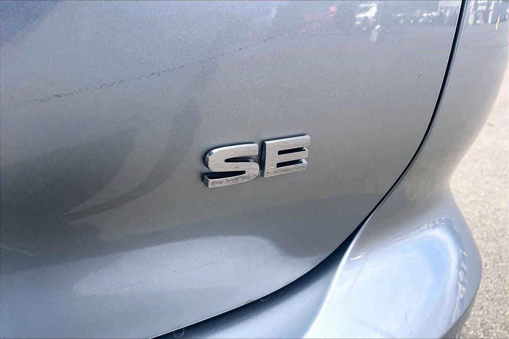 Used 2025 Mitsubishi Outlander SE AWD/4WD image 8