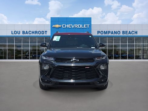 Used 2023 Chevrolet TrailBlazer RS FWD image 2