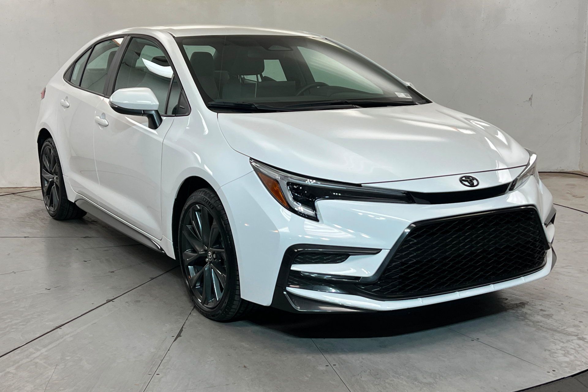 Certified 2026 Toyota Corolla SE w/ SE Package FWD image 8