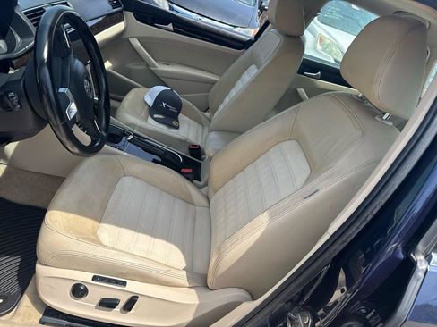 Used 2014 Volkswagen Passat TDI SEL Premium FWD image 11