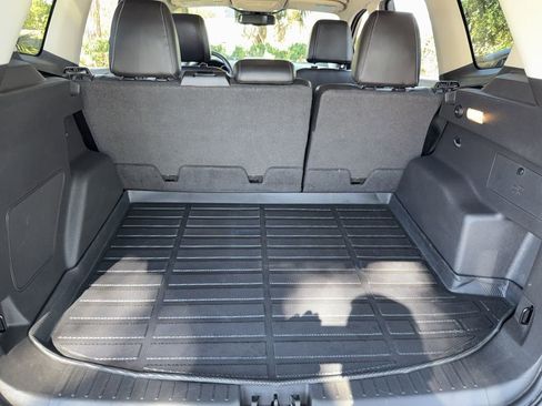 Used 2017 Ford Escape Titanium image 22