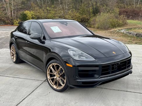 Used 2022 Porsche Cayenne Turbo GT image 1