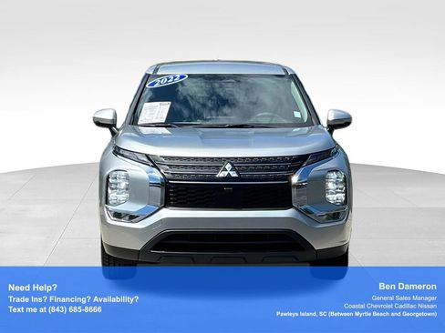 Used 2022 Mitsubishi Outlander ES FWD image 2