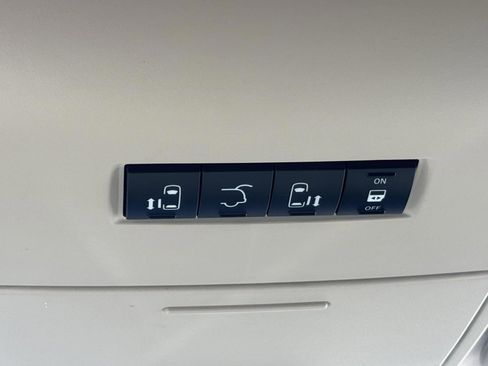 Used 2011 Chrysler Town & Country Touring w/ Security Group image 24