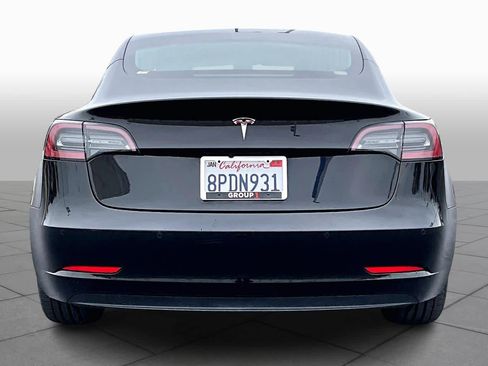 Used 2020 Tesla Model 3 Standard Range Plus image 4